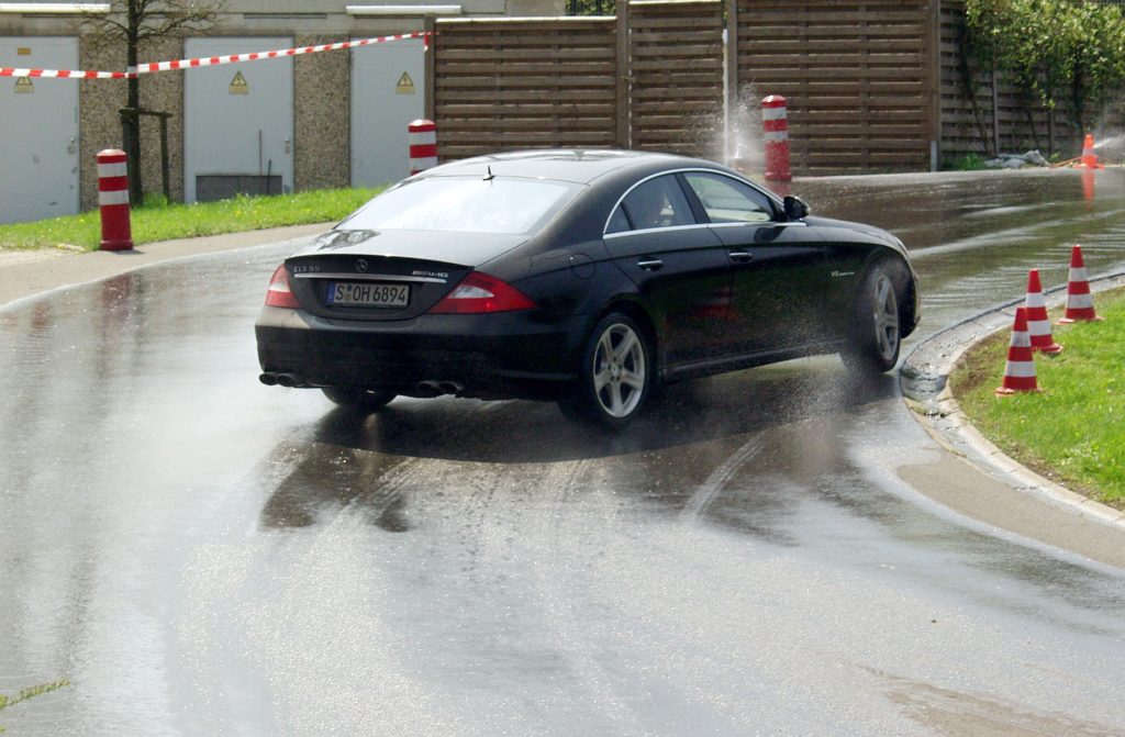 Mercedes AMG CLS 55 - Demonstration of drifting at the "Fahrsicherheitszentrum Nürburgring"